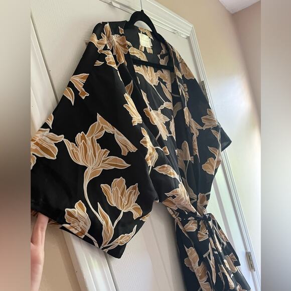 Estate Dark Floral Black and Gold Long Flowy Women's Duster Kimono Cardigan 6 - Picture 3 of 10